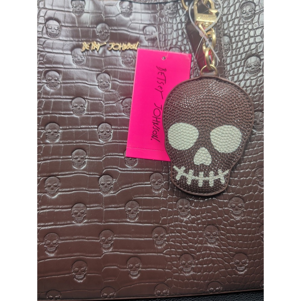 Betsey Johnson Chocolate Brown Embossed Tote with Skull Bag Charm XOTOTO NWT - Picture 2 of 6
